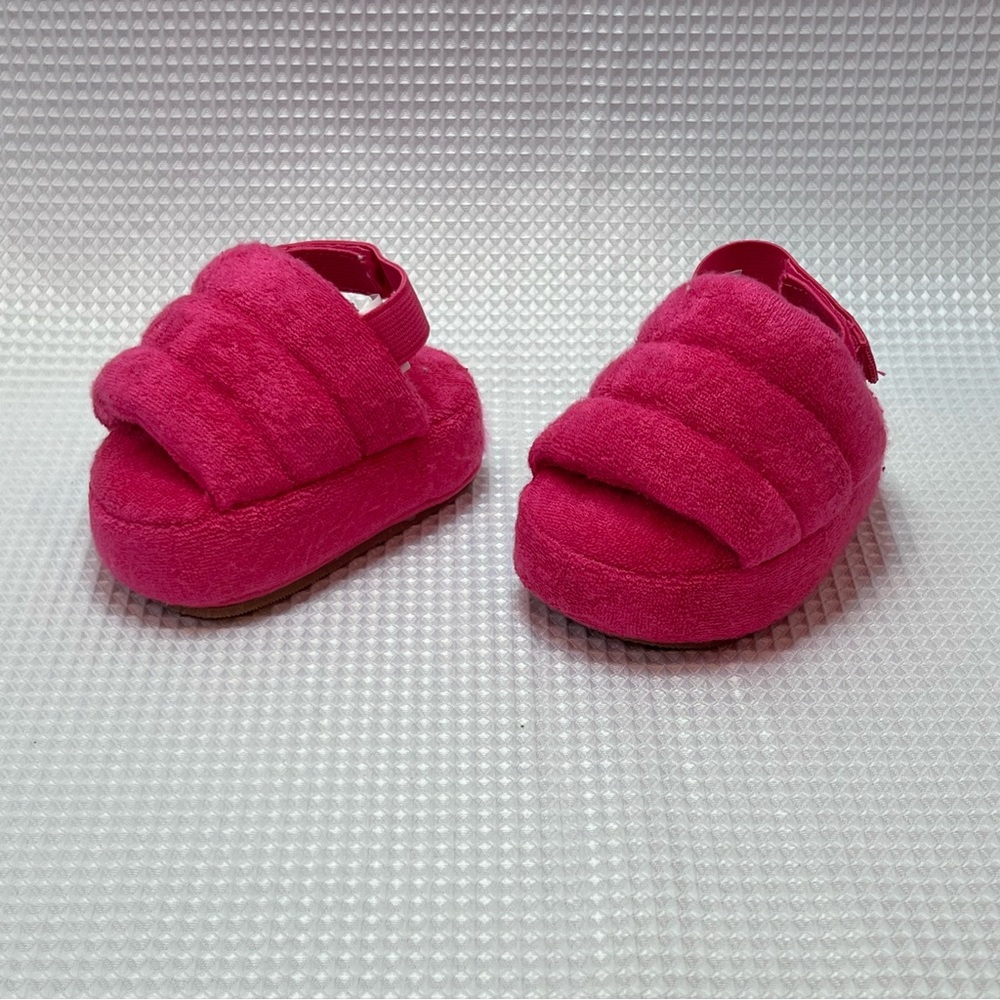 Baby Gap terrycloth flip flops, magenta pink, brand new, never worn